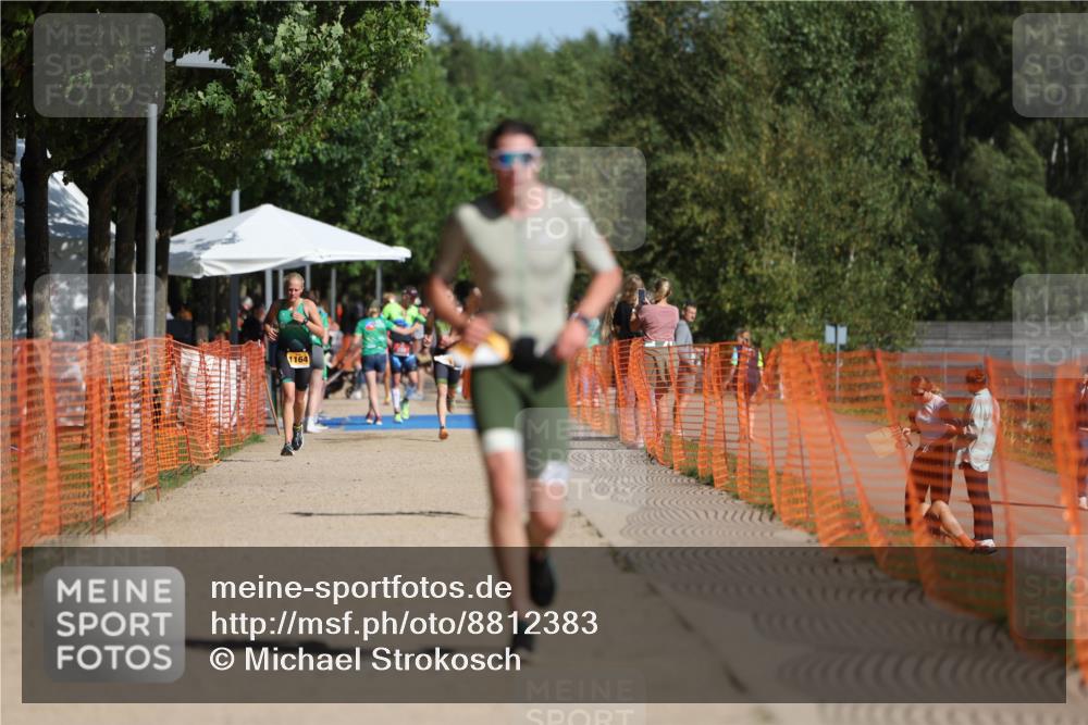 07.09.2025 - 19. Norderstedt Triathlon Michael Strokosch http://msf.ph/oto/8812383 07.09.2025 11:41:50 Laufen 1155, 1183, 1188 meine-sportfotos.de