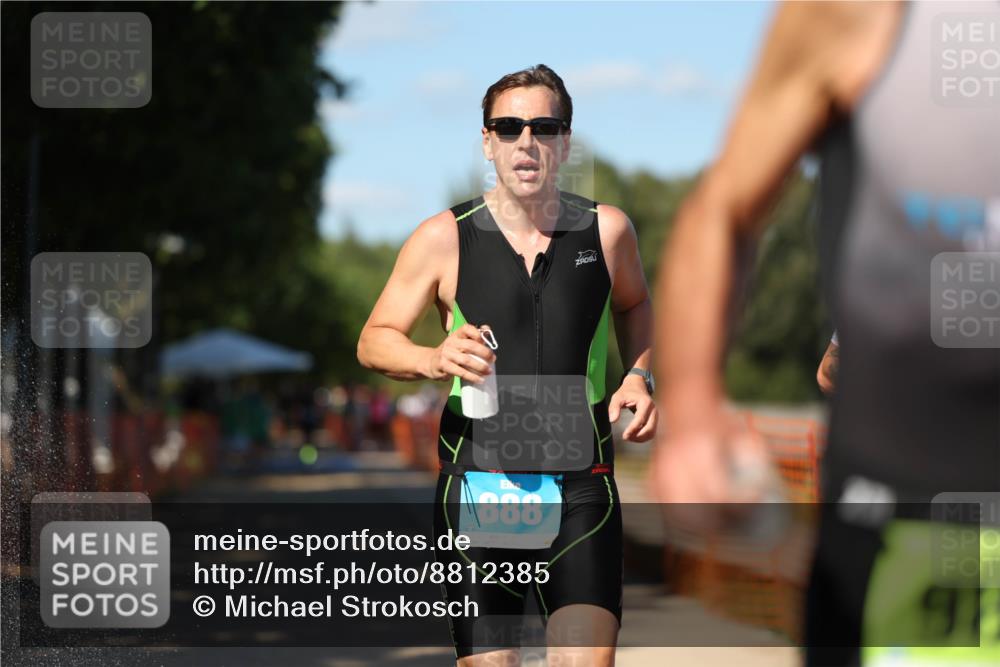 07.09.2025 - 19. Norderstedt Triathlon Michael Strokosch http://msf.ph/oto/8812385 07.09.2025 15:23:42 Laufen 888 meine-sportfotos.de