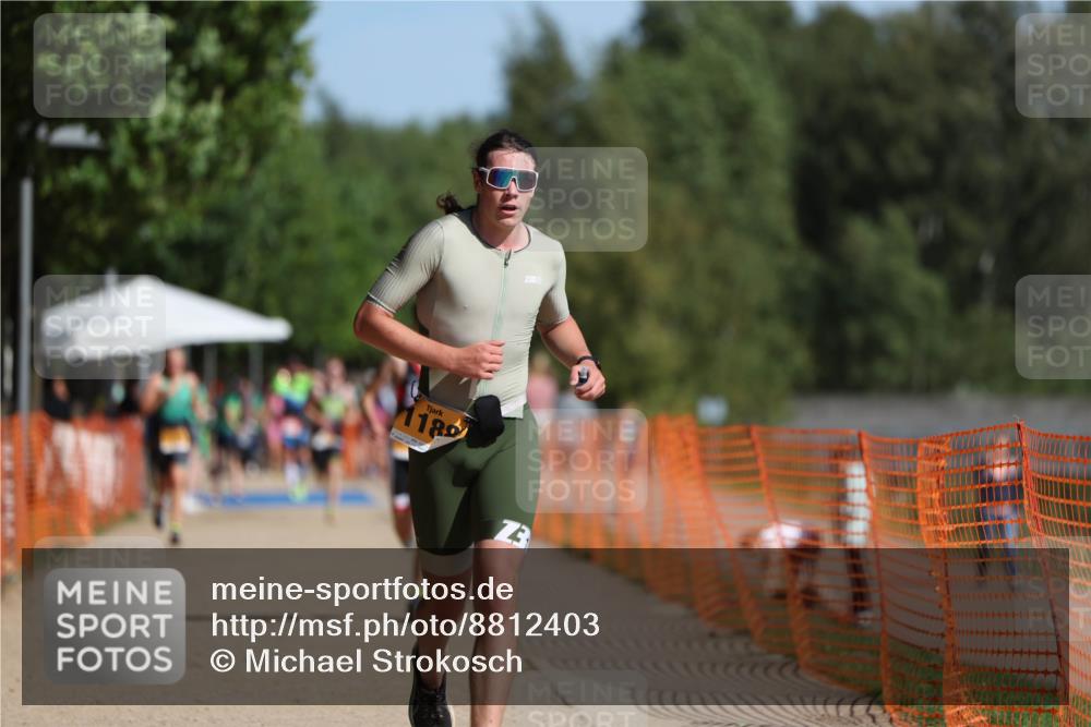 07.09.2025 - 19. Norderstedt Triathlon Michael Strokosch http://msf.ph/oto/8812403 07.09.2025 11:41:51 Laufen 1155, 1183, 1188 meine-sportfotos.de