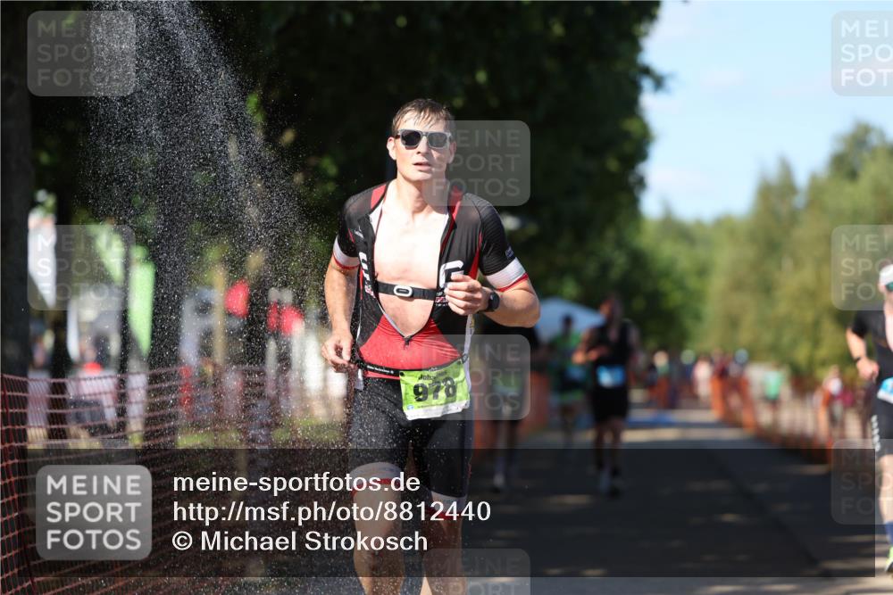 07.09.2025 - 19. Norderstedt Triathlon Michael Strokosch http://msf.ph/oto/8812440 07.09.2025 15:24:02 Laufen 363, 1025, 1406 meine-sportfotos.de