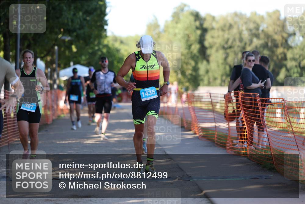 07.09.2025 - 19. Norderstedt Triathlon Michael Strokosch http://msf.ph/oto/8812499 07.09.2025 16:21:25 Laufen 387, 509, 1103, 1435, 1581, 1618 meine-sportfotos.de