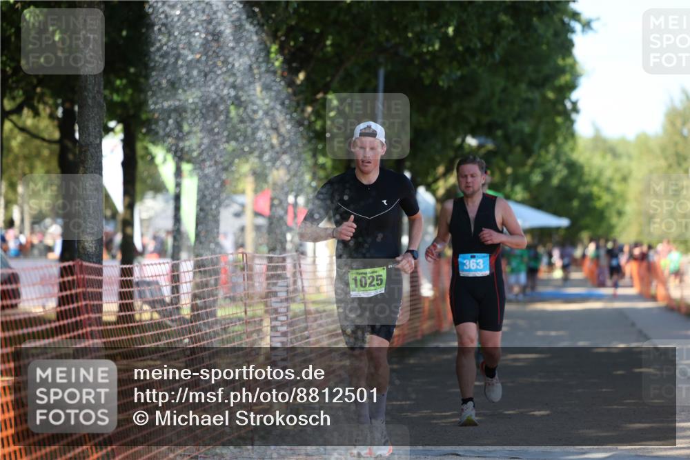 07.09.2025 - 19. Norderstedt Triathlon Michael Strokosch http://msf.ph/oto/8812501 07.09.2025 15:24:06 Laufen 363, 1025, 1406 meine-sportfotos.de