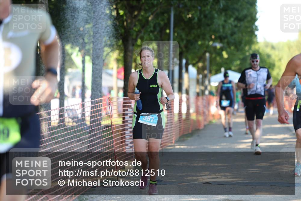 07.09.2025 - 19. Norderstedt Triathlon Michael Strokosch http://msf.ph/oto/8812510 07.09.2025 16:21:27 Laufen 387, 509, 1103, 1435, 1581, 1618 meine-sportfotos.de