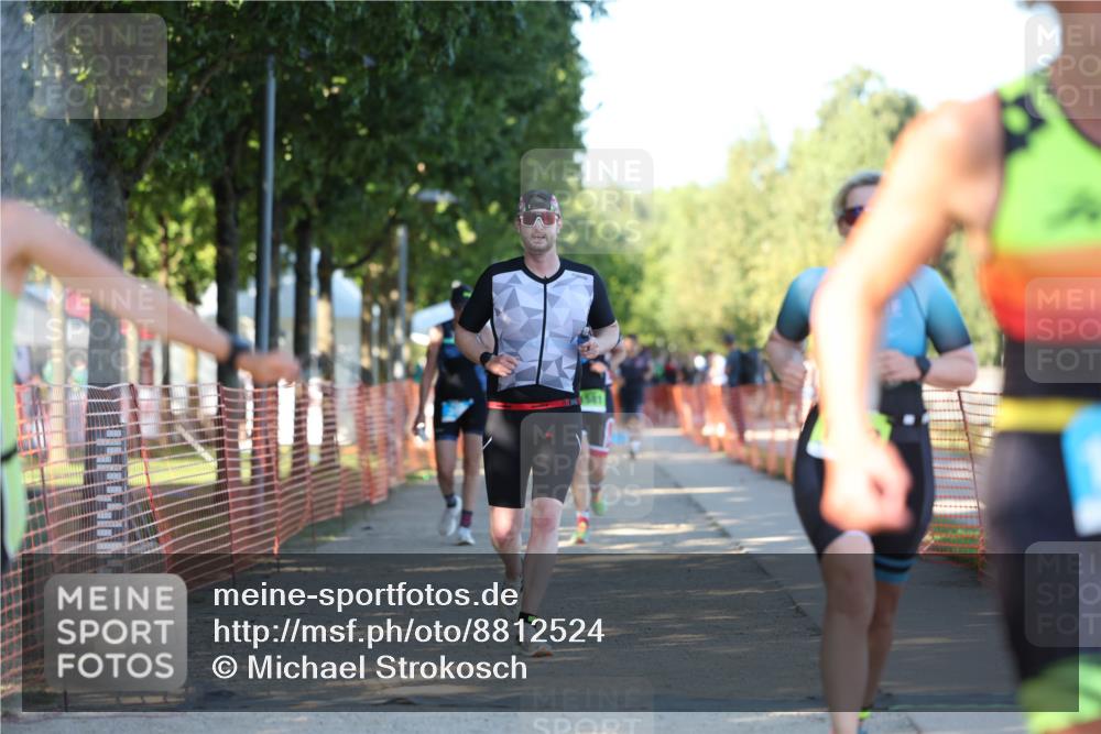07.09.2025 - 19. Norderstedt Triathlon Michael Strokosch http://msf.ph/oto/8812524 07.09.2025 16:21:28 Laufen 387, 509, 1103, 1435, 1581, 1618 meine-sportfotos.de