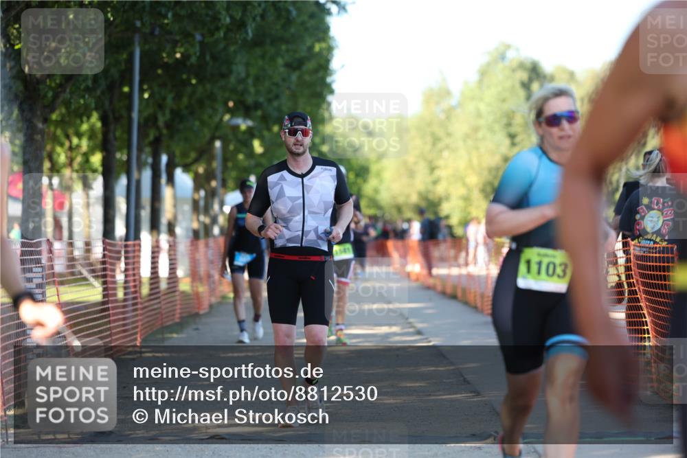 07.09.2025 - 19. Norderstedt Triathlon Michael Strokosch http://msf.ph/oto/8812530 07.09.2025 16:21:29 Laufen 387, 509, 1103, 1435, 1581, 1618 meine-sportfotos.de