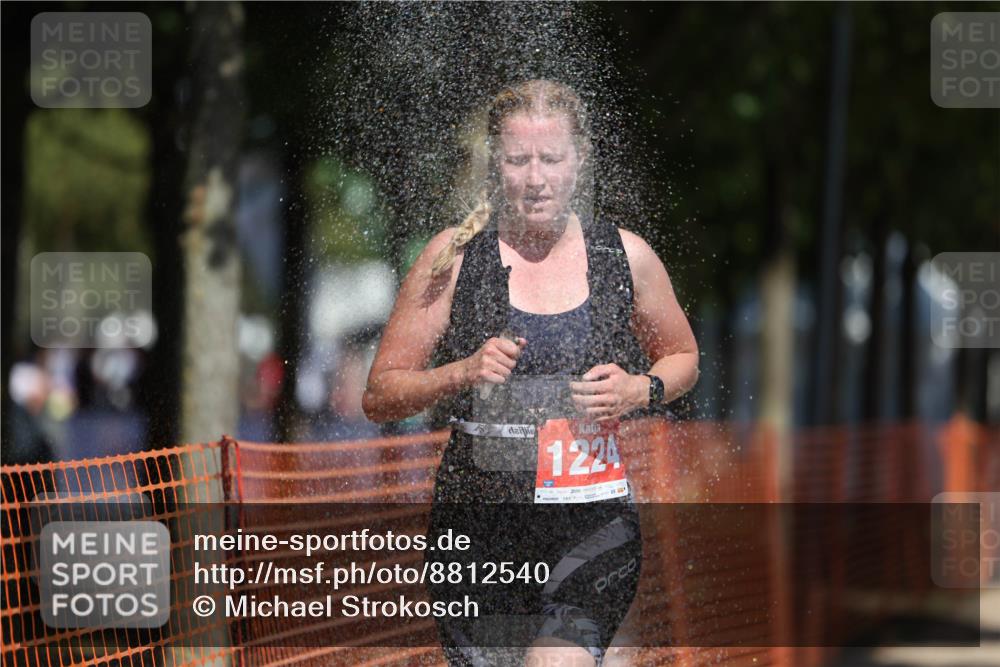 07.09.2025 - 19. Norderstedt Triathlon Michael Strokosch http://msf.ph/oto/8812540 07.09.2025 12:51:05 Laufen 140, 293, 738, 1224 meine-sportfotos.de