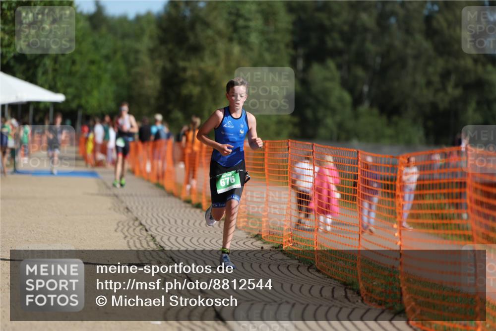 07.09.2025 - 19. Norderstedt Triathlon Michael Strokosch http://msf.ph/oto/8812544 07.09.2025 10:43:27 Laufen 676, 684 meine-sportfotos.de
