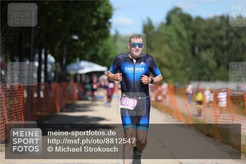 07.09.2025 - 19. Norderstedt Triathlon Michael Strokosch http://msf.ph/oto/8812547 07.09.2025 13:29:53 Laufen 315 meine-sportfotos.de