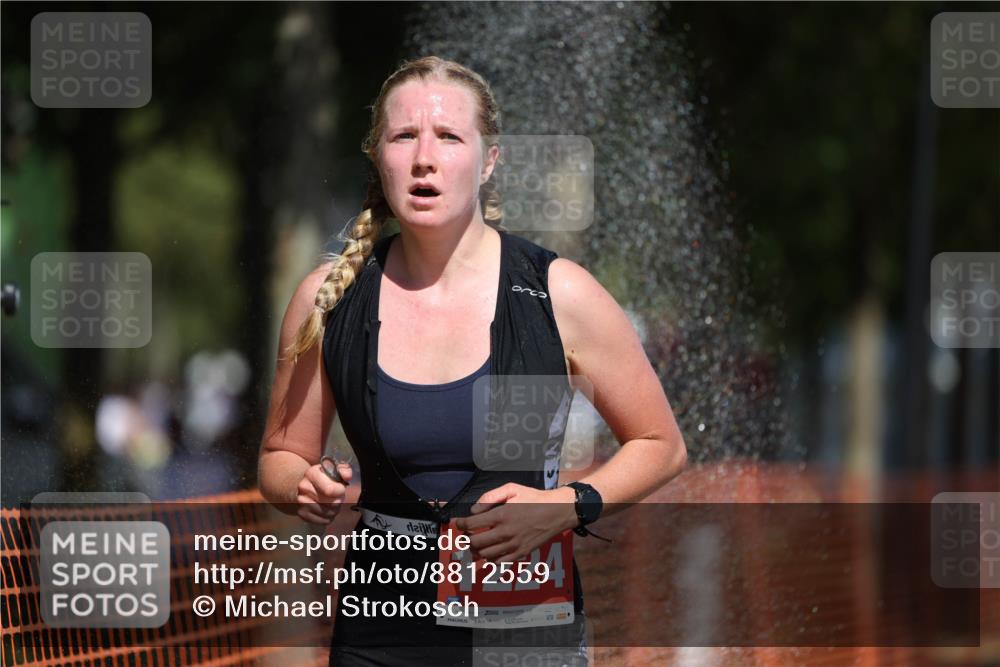 07.09.2025 - 19. Norderstedt Triathlon Michael Strokosch http://msf.ph/oto/8812559 07.09.2025 12:51:06 Laufen 140, 293, 738, 1224 meine-sportfotos.de