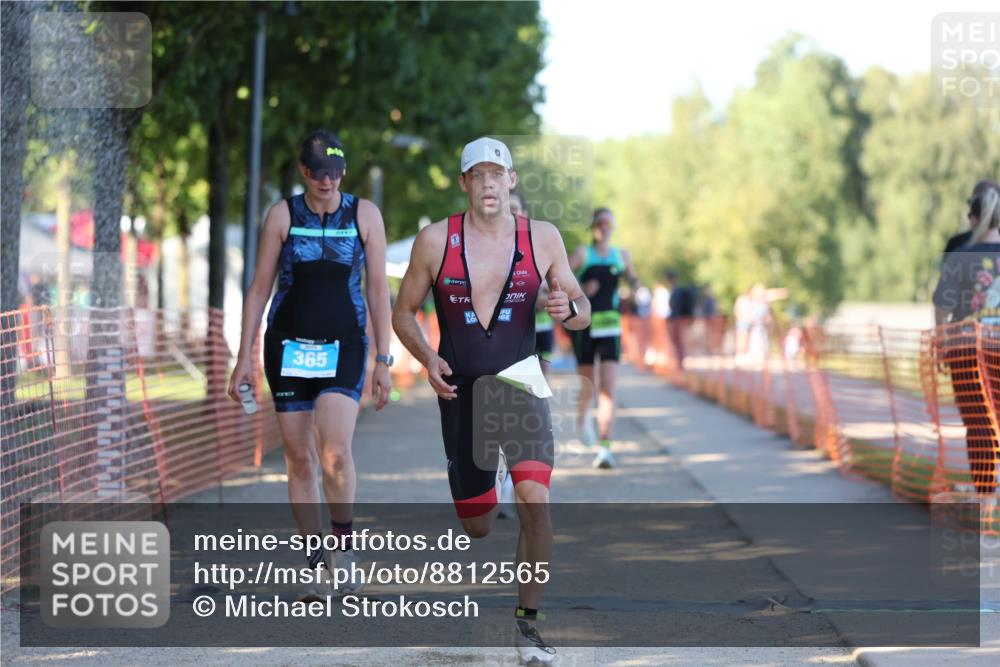 07.09.2025 - 19. Norderstedt Triathlon Michael Strokosch http://msf.ph/oto/8812565 07.09.2025 16:21:38 Laufen 365, 490, 504, 522, 541, 1089, 1411 meine-sportfotos.de