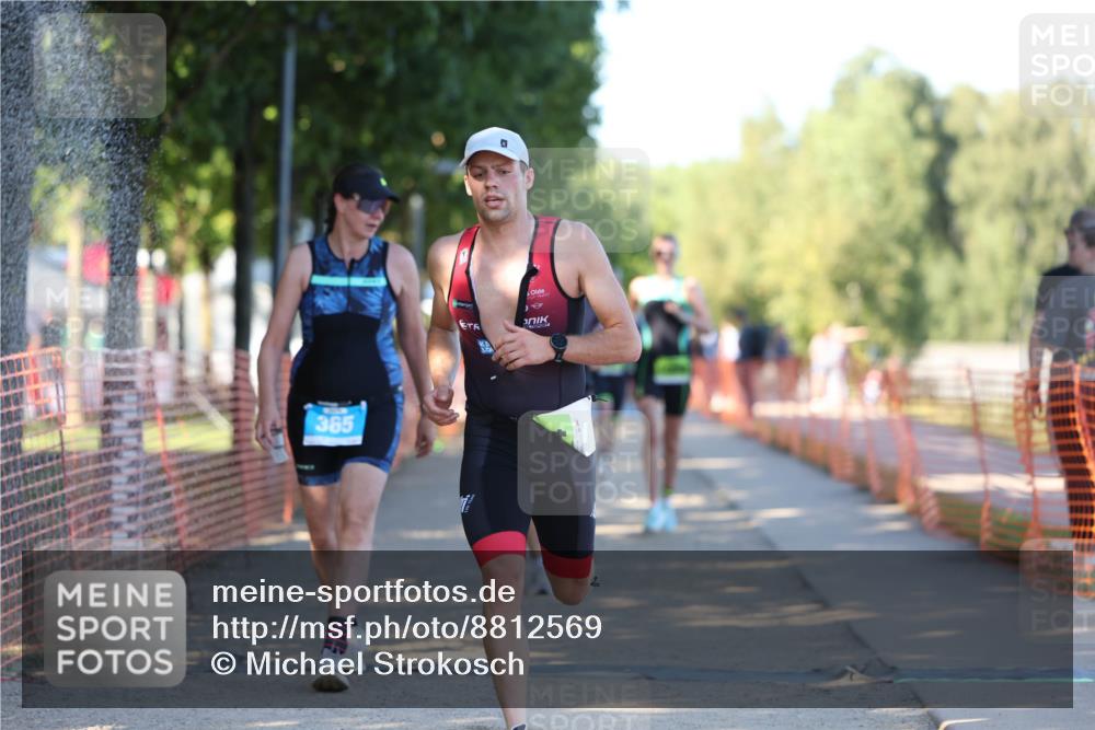 07.09.2025 - 19. Norderstedt Triathlon Michael Strokosch http://msf.ph/oto/8812569 07.09.2025 16:21:38 Laufen 365, 490, 504, 522, 541, 1089, 1411 meine-sportfotos.de