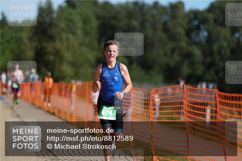 07.09.2025 - 19. Norderstedt Triathlon Michael Strokosch http://msf.ph/oto/8812589 07.09.2025 10:43:28 Laufen 676, 684 meine-sportfotos.de