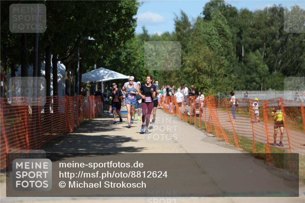 07.09.2025 - 19. Norderstedt Triathlon Michael Strokosch http://msf.ph/oto/8812624 07.09.2025 13:29:56 Laufen 315, 323 meine-sportfotos.de