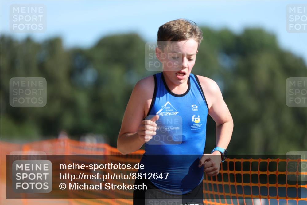 07.09.2025 - 19. Norderstedt Triathlon Michael Strokosch http://msf.ph/oto/8812647 07.09.2025 10:43:31 Laufen 676 meine-sportfotos.de