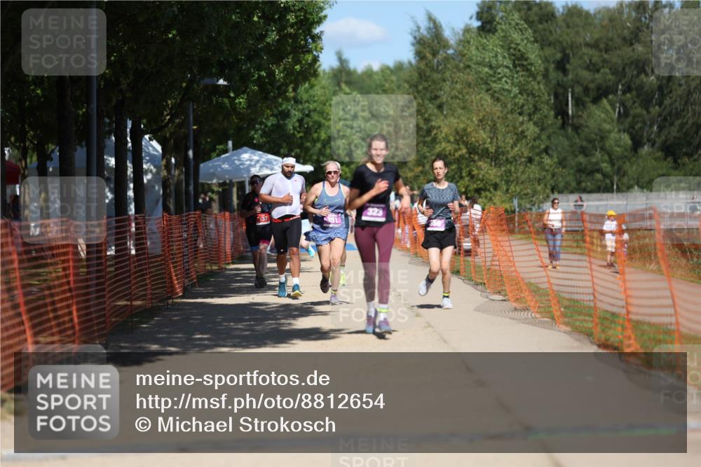 07.09.2025 - 19. Norderstedt Triathlon Michael Strokosch http://msf.ph/oto/8812654 07.09.2025 13:29:59 Laufen 323, 351, 359 meine-sportfotos.de