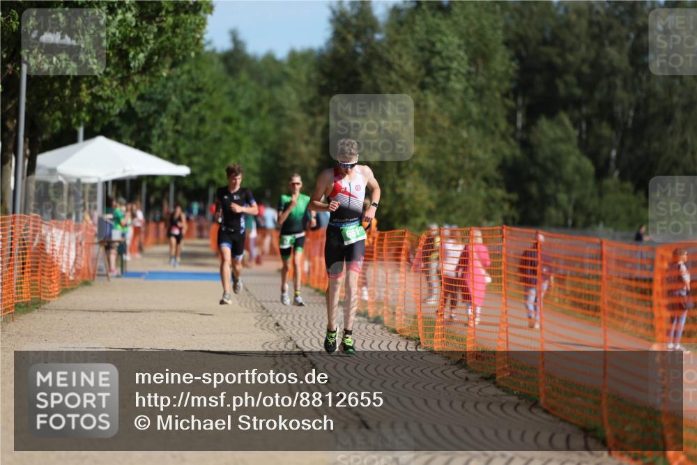 07.09.2025 - 19. Norderstedt Triathlon Michael Strokosch http://msf.ph/oto/8812655 07.09.2025 10:43:34 Laufen 87, 93, 661, 676 meine-sportfotos.de