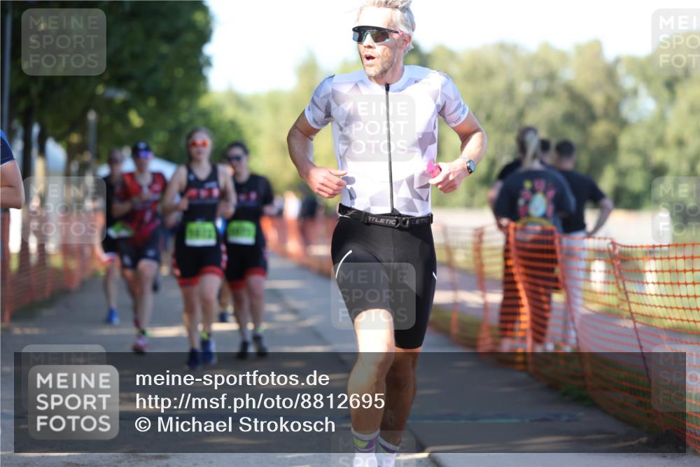 07.09.2025 - 19. Norderstedt Triathlon Michael Strokosch http://msf.ph/oto/8812695 07.09.2025 16:21:57 Laufen 396, 439, 491, 503, 517, 547, 1072, 1077, 1093, 1407, 1470, 1494, 1569 meine-sportfotos.de