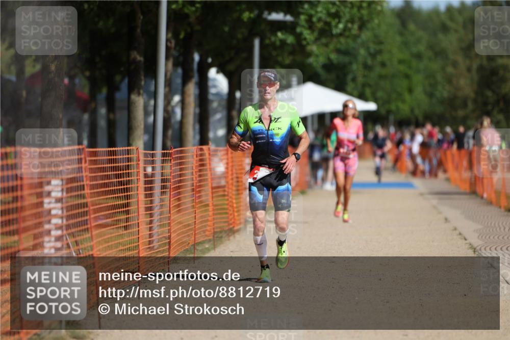 07.09.2025 - 19. Norderstedt Triathlon Michael Strokosch http://msf.ph/oto/8812719 07.09.2025 11:42:08 Laufen 200, 1180, 1314 meine-sportfotos.de