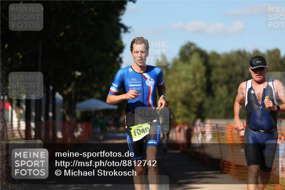 07.09.2025 - 19. Norderstedt Triathlon Michael Strokosch http://msf.ph/oto/8812742 07.09.2025 15:25:00 Laufen 963, 1506 meine-sportfotos.de