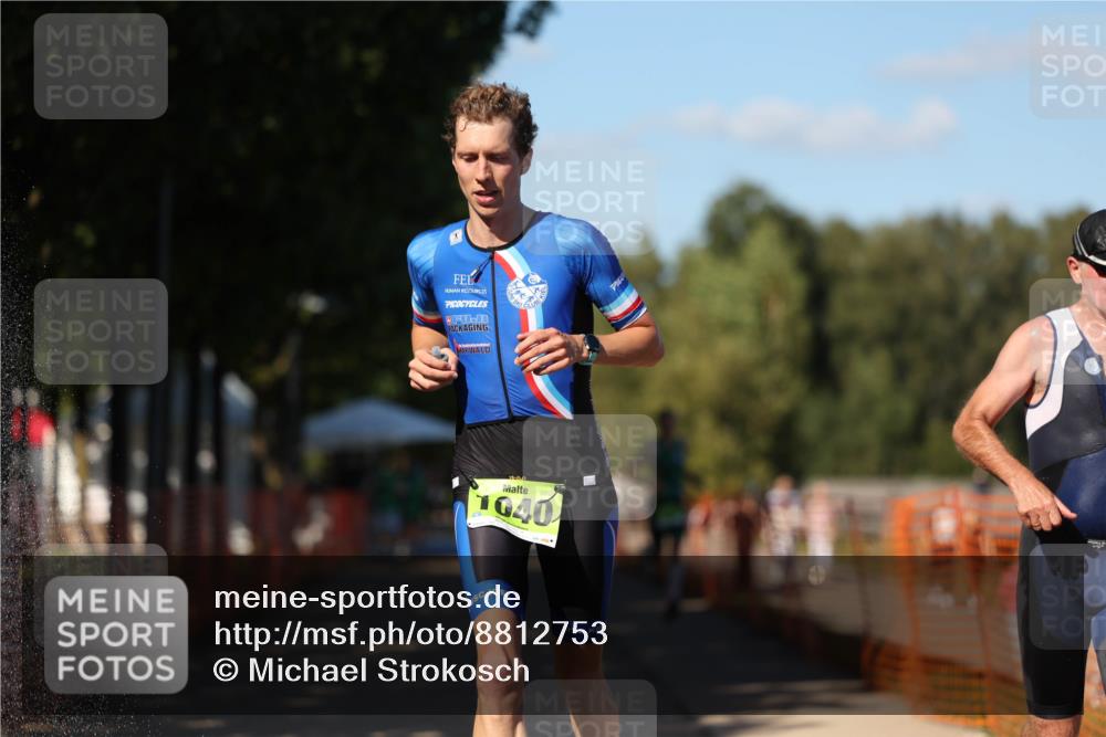 07.09.2025 - 19. Norderstedt Triathlon Michael Strokosch http://msf.ph/oto/8812753 07.09.2025 15:25:01 Laufen 963, 1506 meine-sportfotos.de