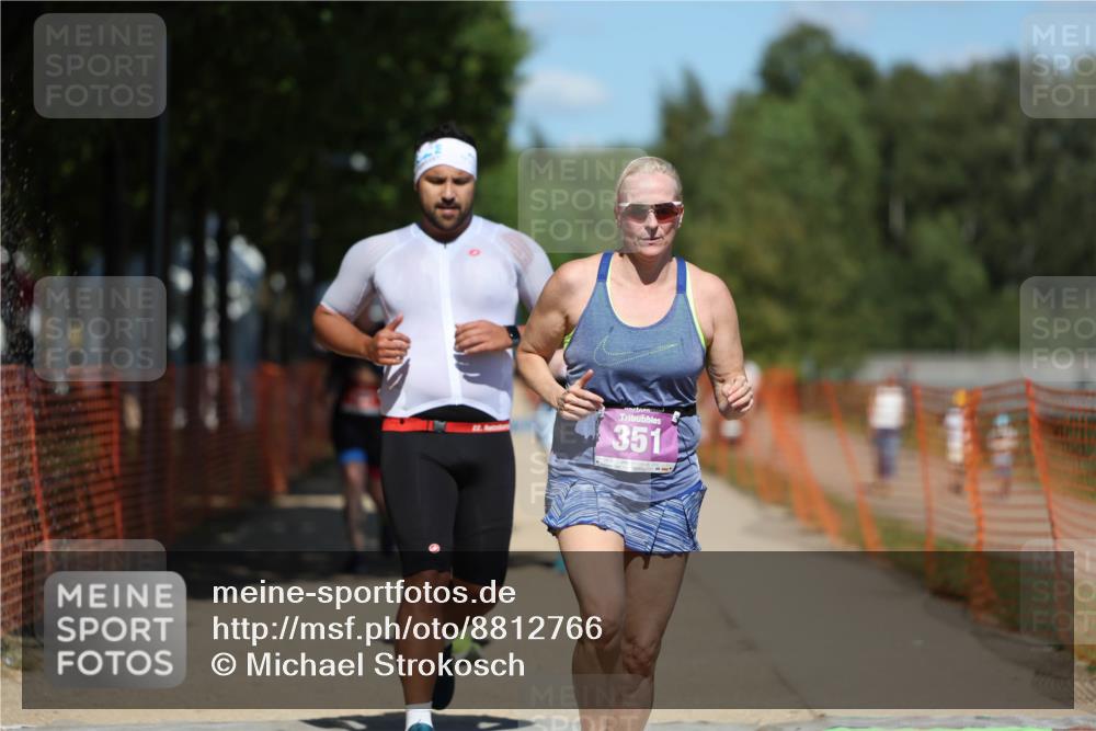 07.09.2025 - 19. Norderstedt Triathlon Michael Strokosch http://msf.ph/oto/8812766 07.09.2025 13:30:07 Laufen 137, 193, 206, 323, 351, 354, 359 meine-sportfotos.de