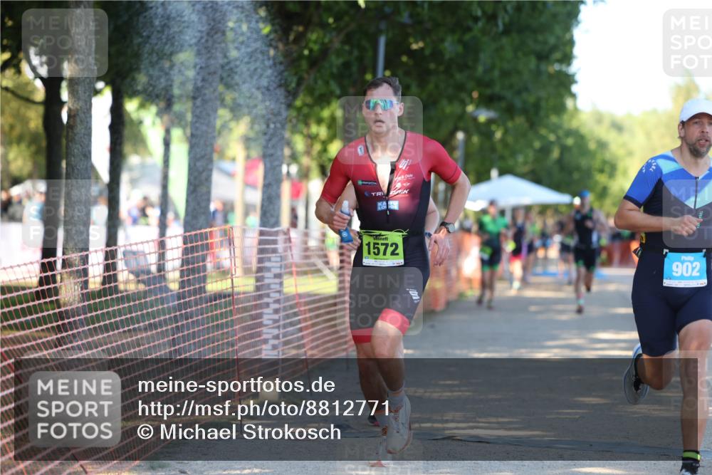 07.09.2025 - 19. Norderstedt Triathlon Michael Strokosch http://msf.ph/oto/8812771 07.09.2025 16:22:11 Laufen 453, 902, 903, 1555, 1572, 1594 meine-sportfotos.de
