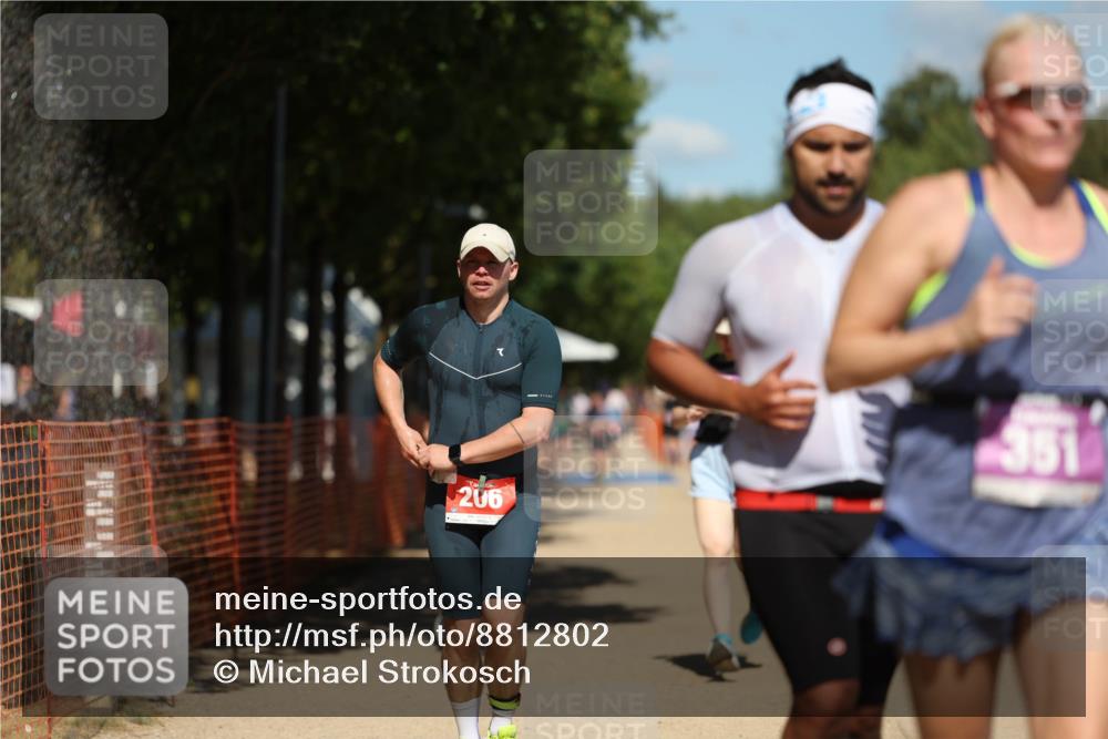 07.09.2025 - 19. Norderstedt Triathlon Michael Strokosch http://msf.ph/oto/8812802 07.09.2025 13:30:08 Laufen 137, 193, 206, 323, 351, 354, 359 meine-sportfotos.de