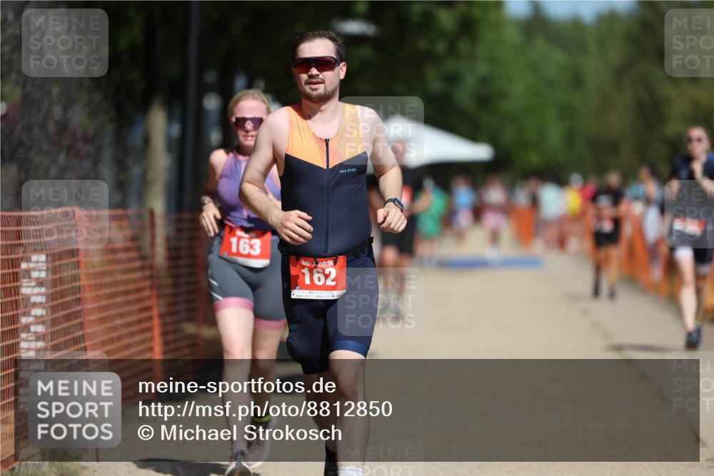 07.09.2025 - 19. Norderstedt Triathlon Michael Strokosch http://msf.ph/oto/8812850 07.09.2025 12:51:25 Laufen 162, 163, 761 meine-sportfotos.de