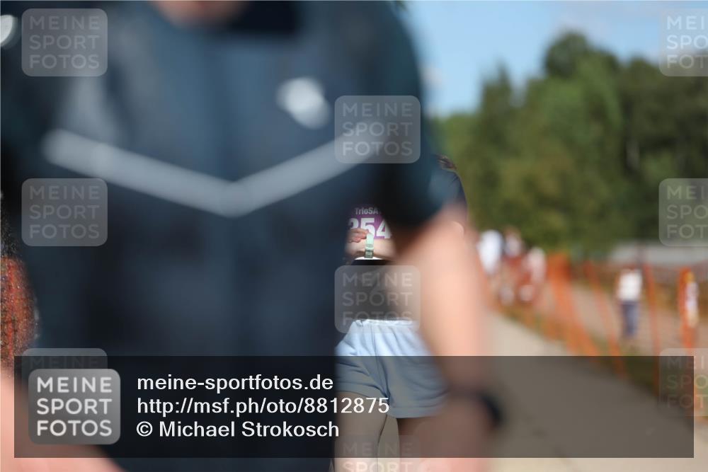 07.09.2025 - 19. Norderstedt Triathlon Michael Strokosch http://msf.ph/oto/8812875 07.09.2025 13:30:12 Laufen 137, 193, 206, 354 meine-sportfotos.de