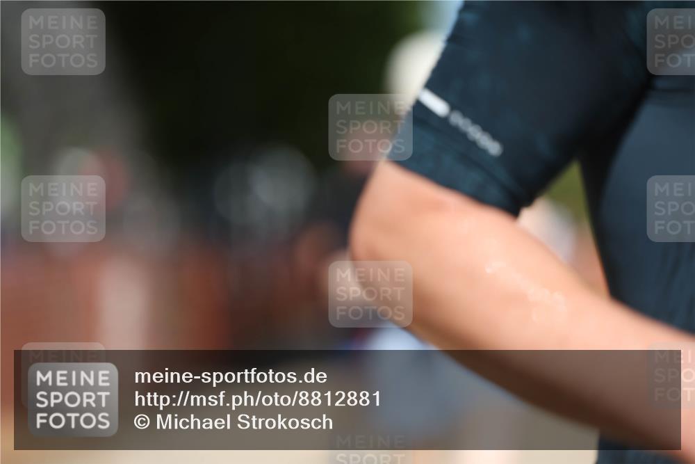 07.09.2025 - 19. Norderstedt Triathlon Michael Strokosch http://msf.ph/oto/8812881 07.09.2025 13:30:12 Laufen 137, 193, 206, 354 meine-sportfotos.de
