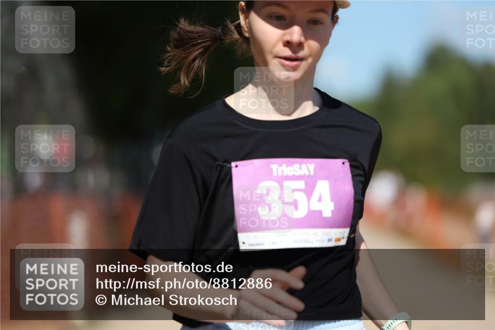07.09.2025 - 19. Norderstedt Triathlon Michael Strokosch http://msf.ph/oto/8812886 07.09.2025 13:30:13 Laufen 137, 206, 354 meine-sportfotos.de