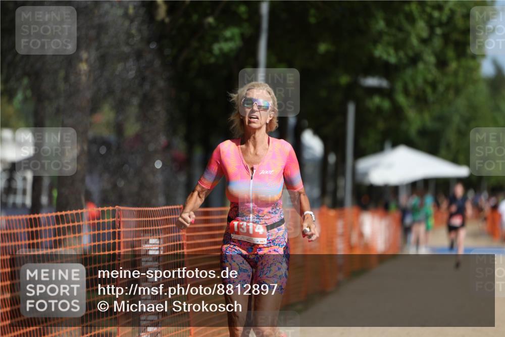 07.09.2025 - 19. Norderstedt Triathlon Michael Strokosch http://msf.ph/oto/8812897 07.09.2025 11:42:15 Laufen 200, 1314 meine-sportfotos.de