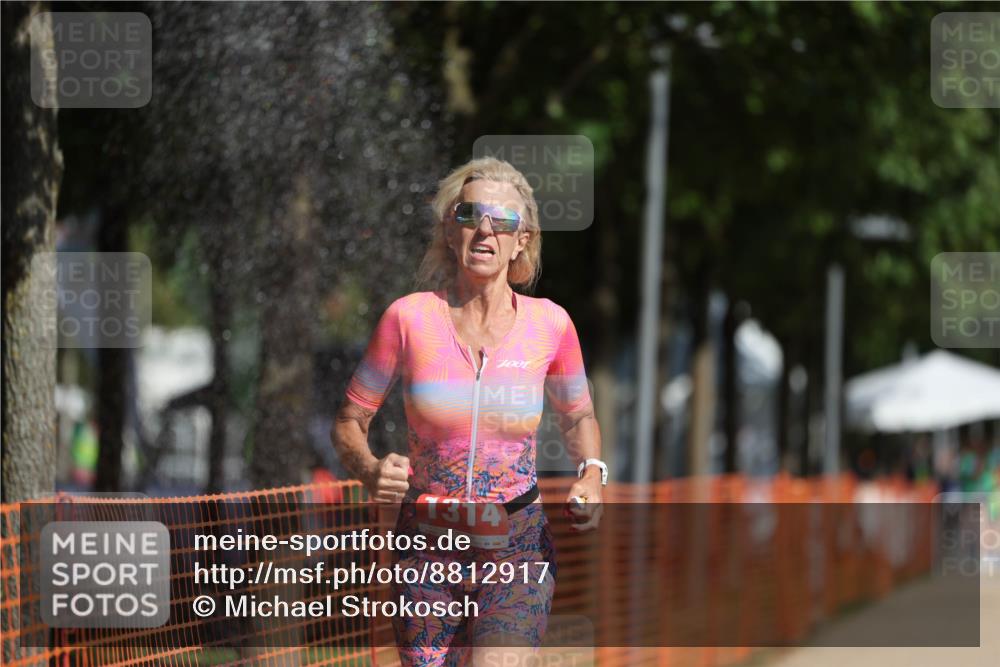 07.09.2025 - 19. Norderstedt Triathlon Michael Strokosch http://msf.ph/oto/8812917 07.09.2025 11:42:16 Laufen 1314 meine-sportfotos.de