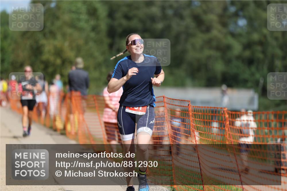 07.09.2025 - 19. Norderstedt Triathlon Michael Strokosch http://msf.ph/oto/8812930 07.09.2025 12:51:30 Laufen 162, 163, 239, 761, 1331 meine-sportfotos.de