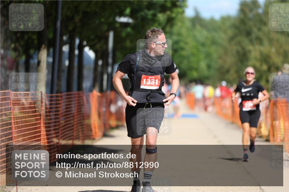 07.09.2025 - 19. Norderstedt Triathlon Michael Strokosch http://msf.ph/oto/8812990 07.09.2025 12:51:32 Laufen 239, 761, 1331 meine-sportfotos.de