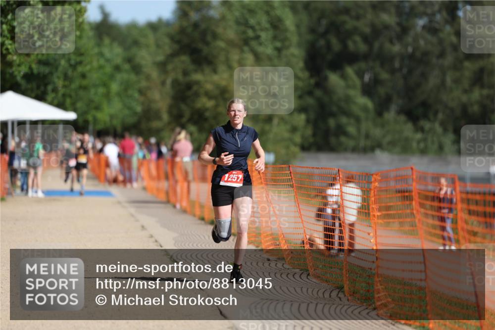 07.09.2025 - 19. Norderstedt Triathlon Michael Strokosch http://msf.ph/oto/8813045 07.09.2025 11:42:23 Laufen 1257 meine-sportfotos.de