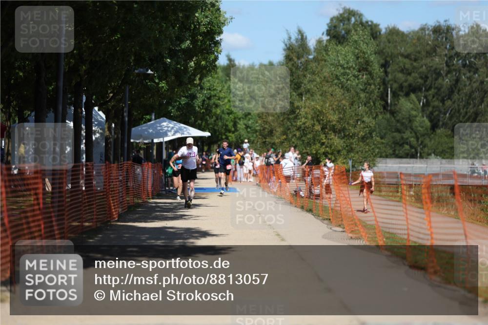 07.09.2025 - 19. Norderstedt Triathlon Michael Strokosch http://msf.ph/oto/8813057 07.09.2025 13:30:37 Laufen 217 meine-sportfotos.de
