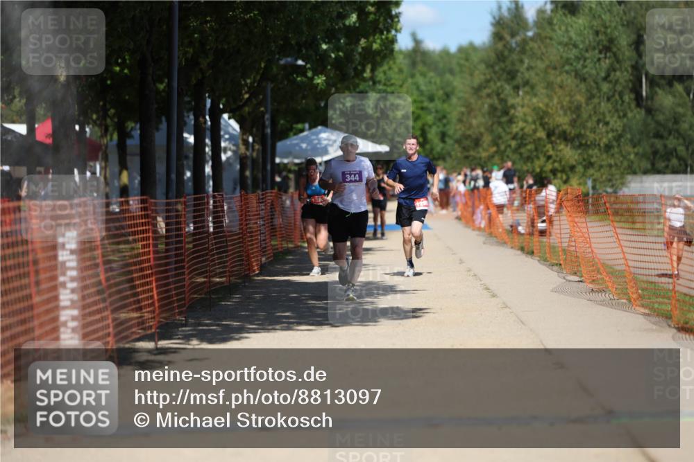 07.09.2025 - 19. Norderstedt Triathlon Michael Strokosch http://msf.ph/oto/8813097 07.09.2025 13:30:44 Laufen 344, 1299, 1385 meine-sportfotos.de