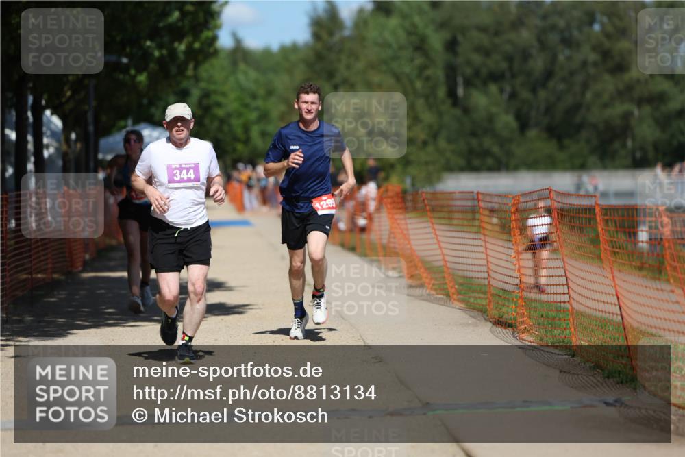 07.09.2025 - 19. Norderstedt Triathlon Michael Strokosch http://msf.ph/oto/8813134 07.09.2025 13:30:48 Laufen 344, 1299, 1385 meine-sportfotos.de