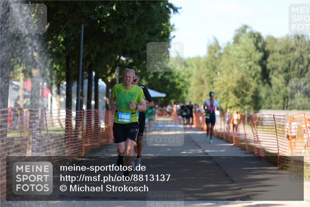 07.09.2025 - 19. Norderstedt Triathlon Michael Strokosch http://msf.ph/oto/8813137 07.09.2025 15:26:41 Laufen 428, 475, 986, 1404, 1466 meine-sportfotos.de