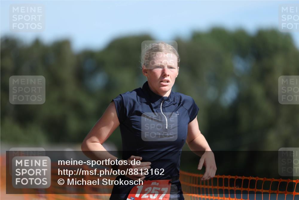 07.09.2025 - 19. Norderstedt Triathlon Michael Strokosch http://msf.ph/oto/8813162 07.09.2025 11:42:27 Laufen 1257 meine-sportfotos.de