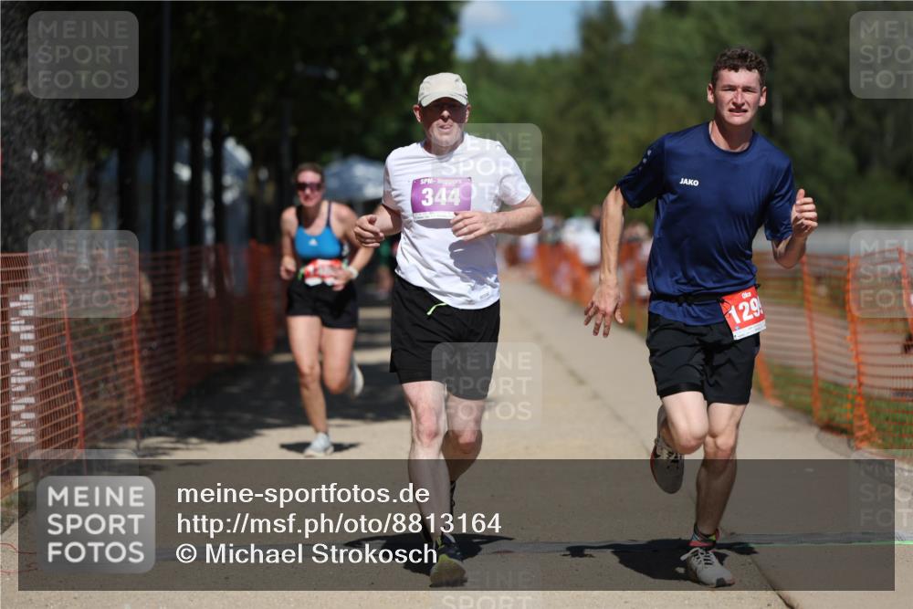 07.09.2025 - 19. Norderstedt Triathlon Michael Strokosch http://msf.ph/oto/8813164 07.09.2025 13:30:49 Laufen 344, 1299, 1385 meine-sportfotos.de