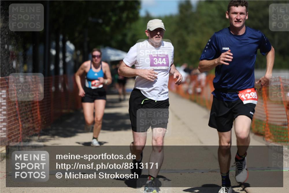 07.09.2025 - 19. Norderstedt Triathlon Michael Strokosch http://msf.ph/oto/8813171 07.09.2025 13:30:50 Laufen 344, 1299, 1385 meine-sportfotos.de