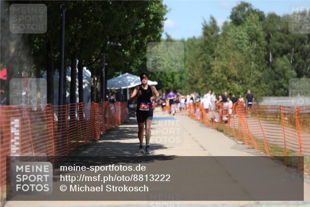 07.09.2025 - 19. Norderstedt Triathlon Michael Strokosch http://msf.ph/oto/8813222 07.09.2025 13:30:57 Laufen 224 meine-sportfotos.de
