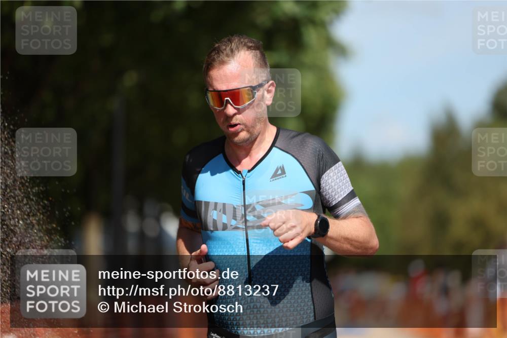 07.09.2025 - 19. Norderstedt Triathlon Michael Strokosch http://msf.ph/oto/8813237 07.09.2025 12:51:49 Laufen 195, 730 meine-sportfotos.de