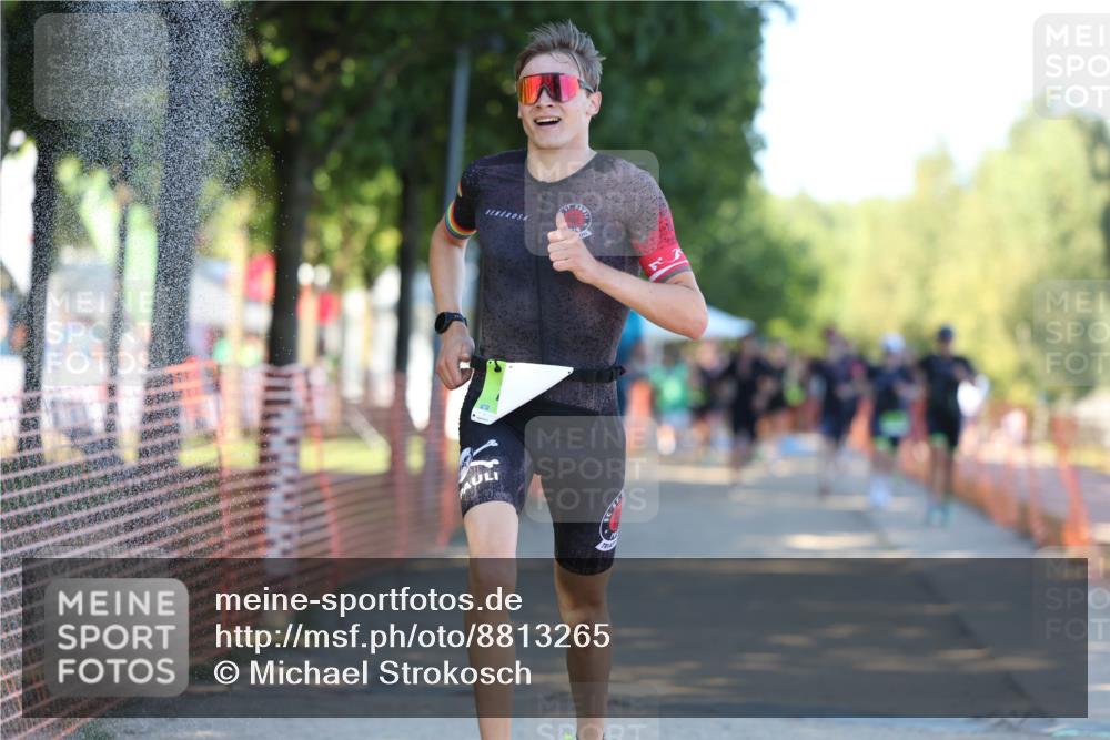 07.09.2025 - 19. Norderstedt Triathlon Michael Strokosch http://msf.ph/oto/8813265 07.09.2025 16:23:32 Laufen 488, 494, 531, 866, 1095, 1433, 1561 meine-sportfotos.de