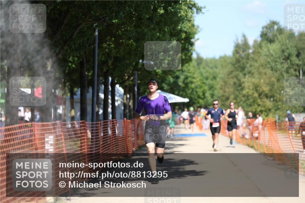 07.09.2025 - 19. Norderstedt Triathlon Michael Strokosch http://msf.ph/oto/8813295 07.09.2025 13:31:15 Laufen 298 meine-sportfotos.de