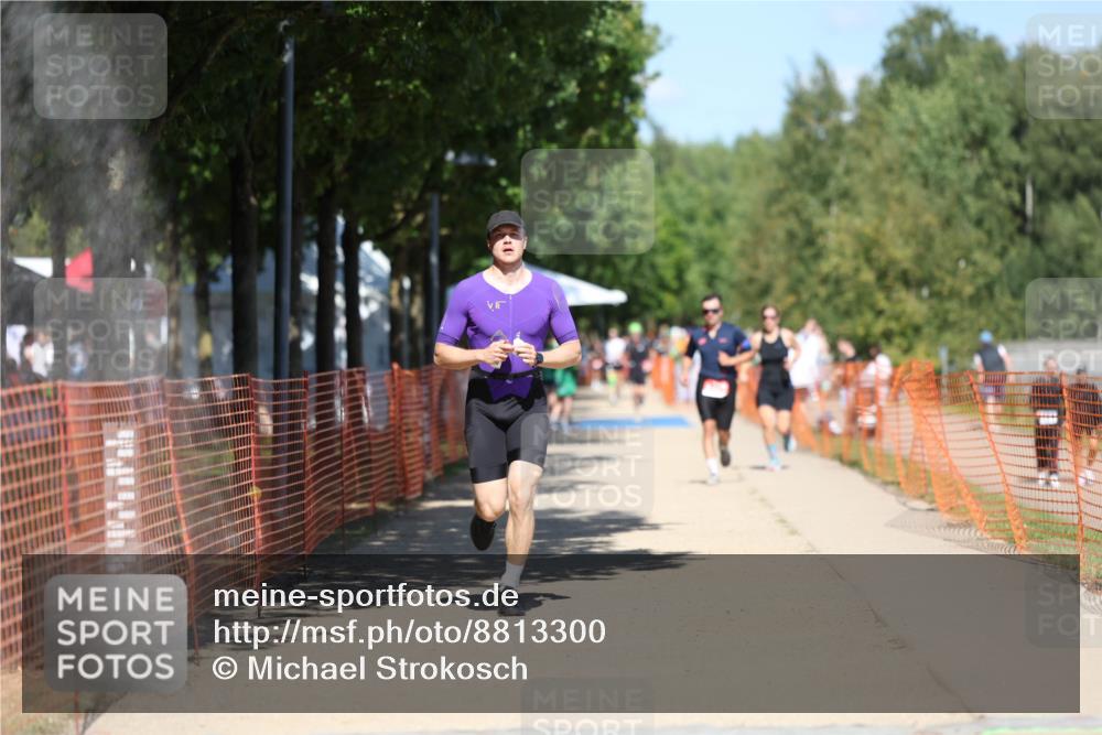 07.09.2025 - 19. Norderstedt Triathlon Michael Strokosch http://msf.ph/oto/8813300 07.09.2025 13:31:15 Laufen 298 meine-sportfotos.de