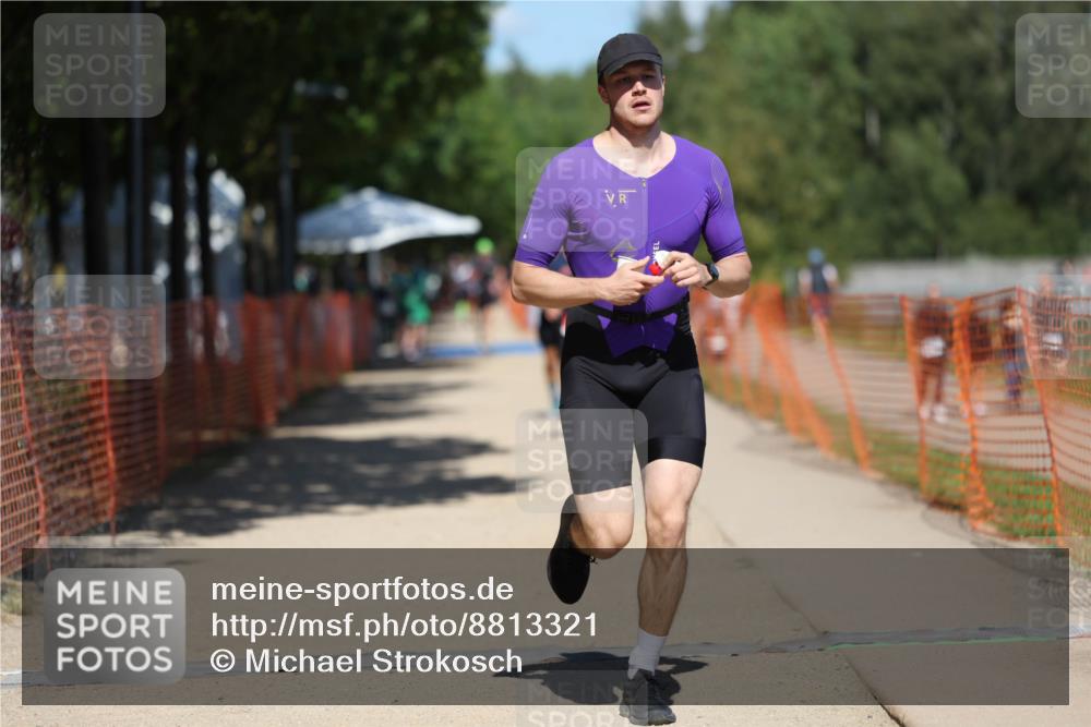07.09.2025 - 19. Norderstedt Triathlon Michael Strokosch http://msf.ph/oto/8813321 07.09.2025 13:31:17 Laufen 298, 1354 meine-sportfotos.de
