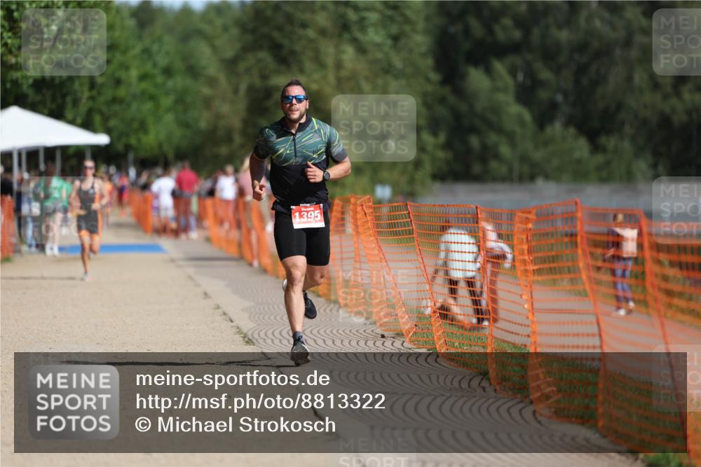 07.09.2025 - 19. Norderstedt Triathlon Michael Strokosch http://msf.ph/oto/8813322 07.09.2025 11:42:38 Laufen 1152, 1395 meine-sportfotos.de